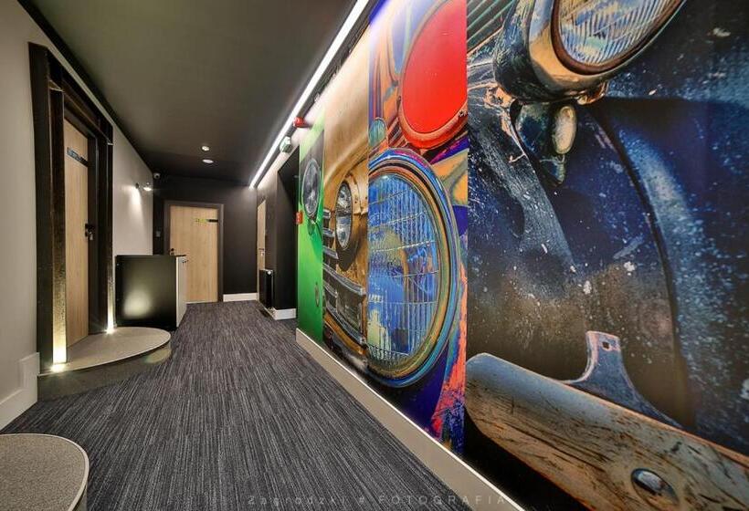 Saint Thomas Corner By Upstairs