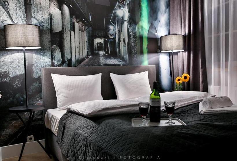 Saint Thomas Corner By Upstairs