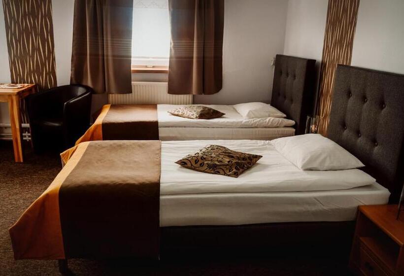 هاستل Browar Osjann   Pokoje Gościnne