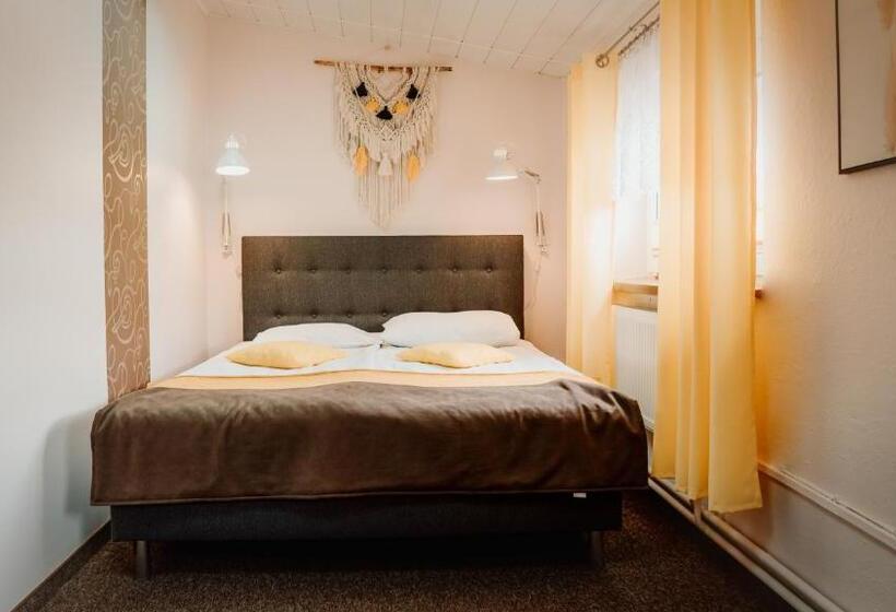 هاستل Browar Osjann   Pokoje Gościnne