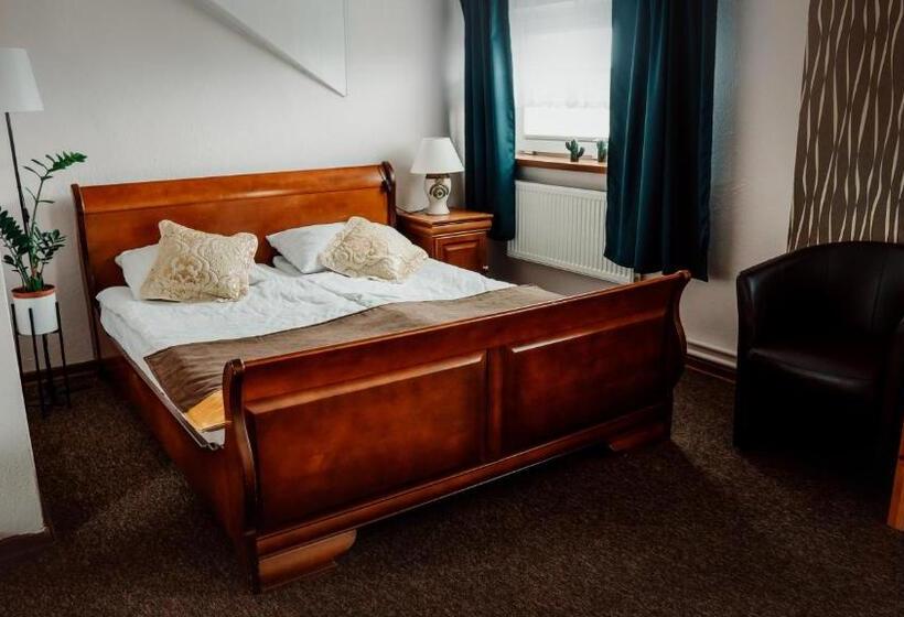 هاستل Browar Osjann   Pokoje Gościnne