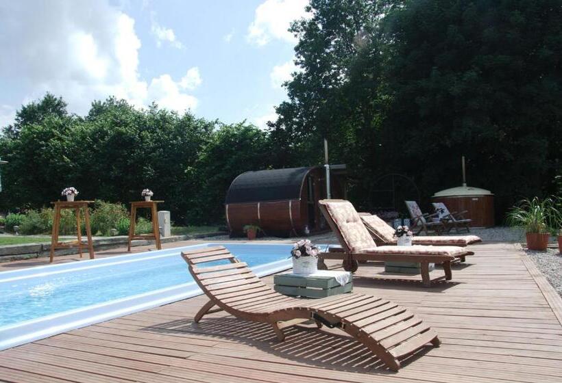 הוסטל Chata Pogaduchy