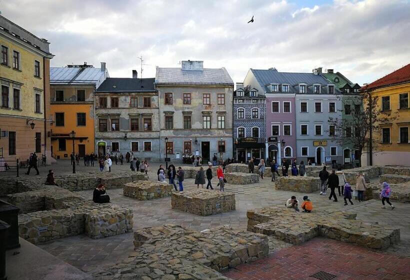 ユースホステル Dom Tu I Teraz