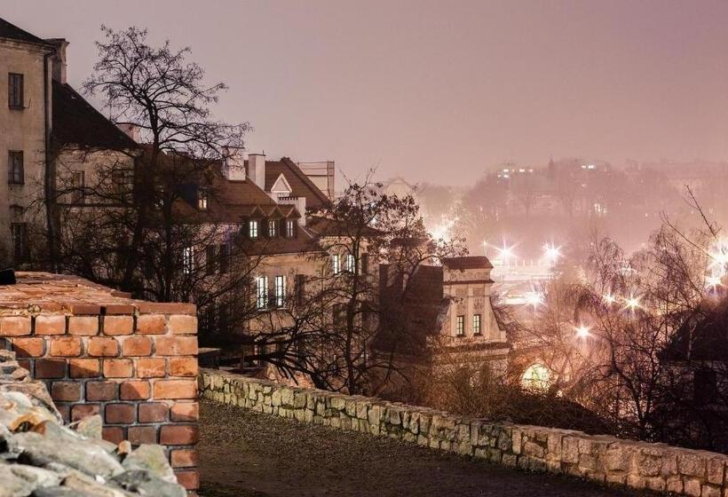 ユースホステル Dom Tu I Teraz