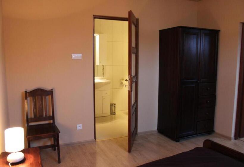 هاستل Domek Na Prowincji