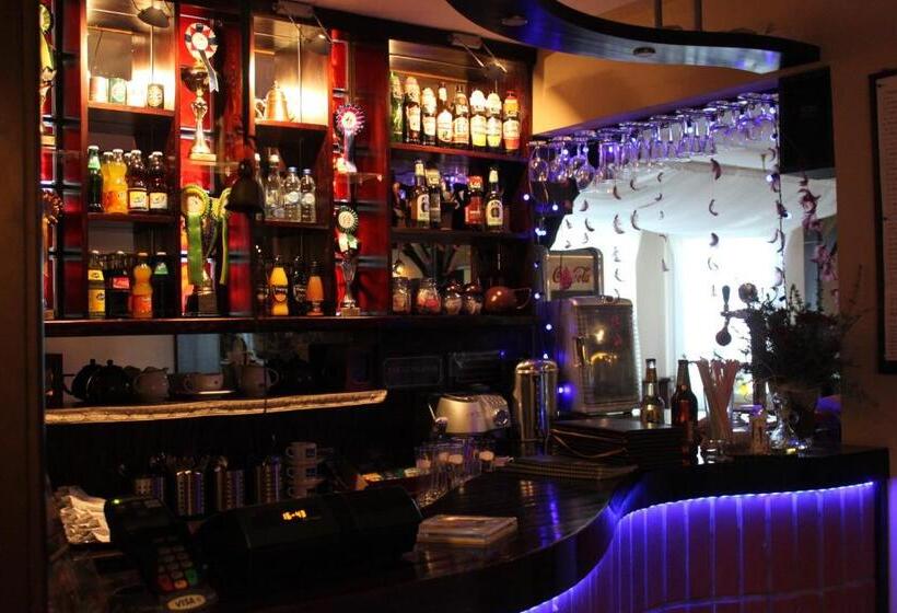 هاستل Domek Na Prowincji