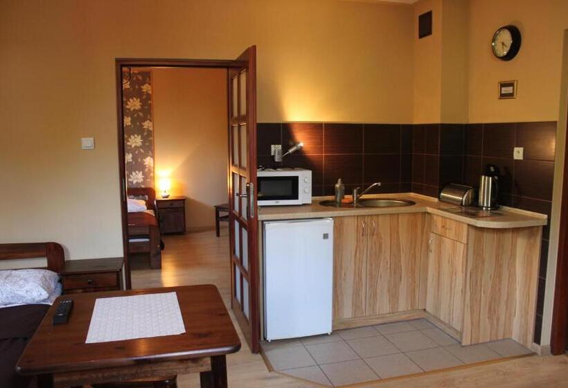 هاستل Domek Na Prowincji