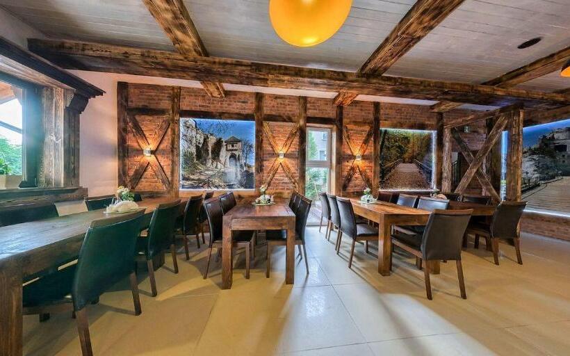 호스텔 Gościniec Jurajski