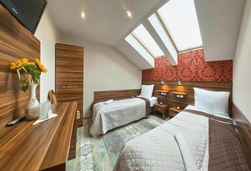 호스텔 Gościniec Jurajski