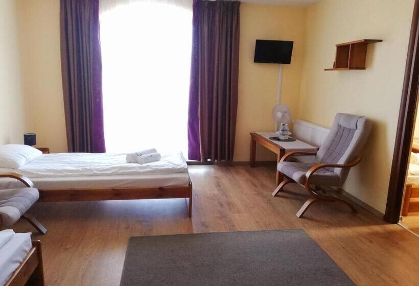 호스텔 Grochowiak