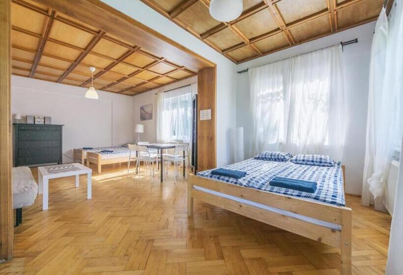 هاستل House Managers   Vintage Sopot