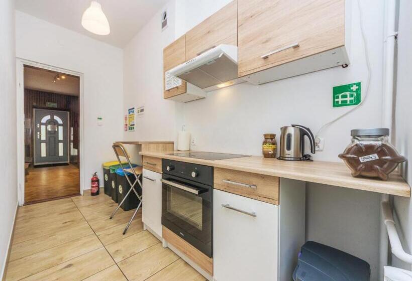 هاستل House Managers   Vintage Sopot