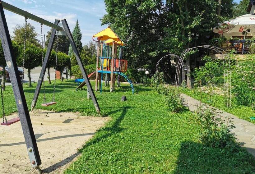 旅馆 I Restauracja Pod Skałą Jasło