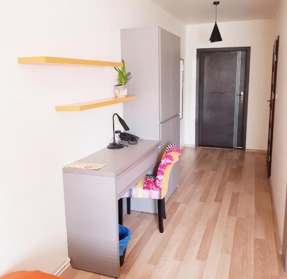 旅馆 I Restauracja Pod Skałą Jasło