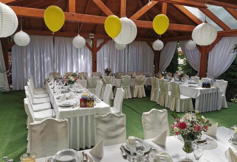 旅馆 I Restauracja Pod Skałą Jasło