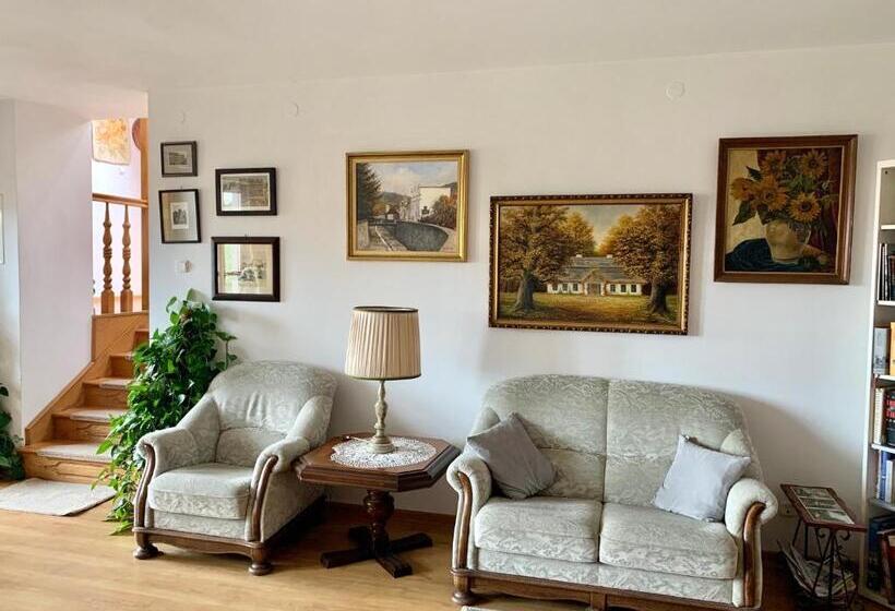 هاستل Kamienica Biała