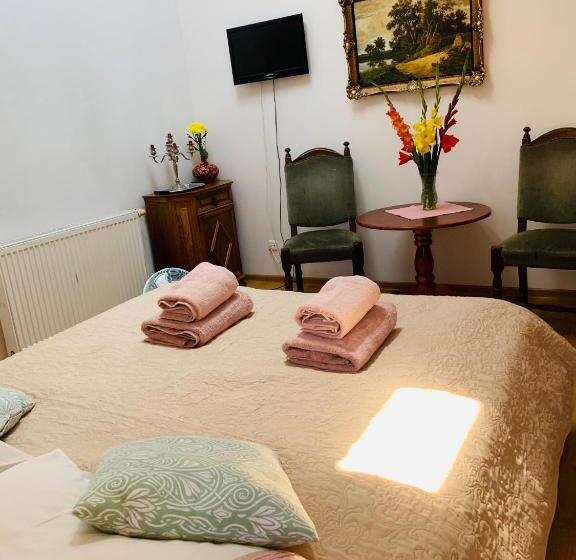 هاستل Kamienica Biała