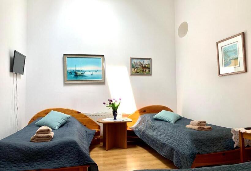 هاستل Kamienica Biała