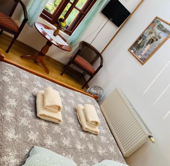 هاستل Kamienica Biała