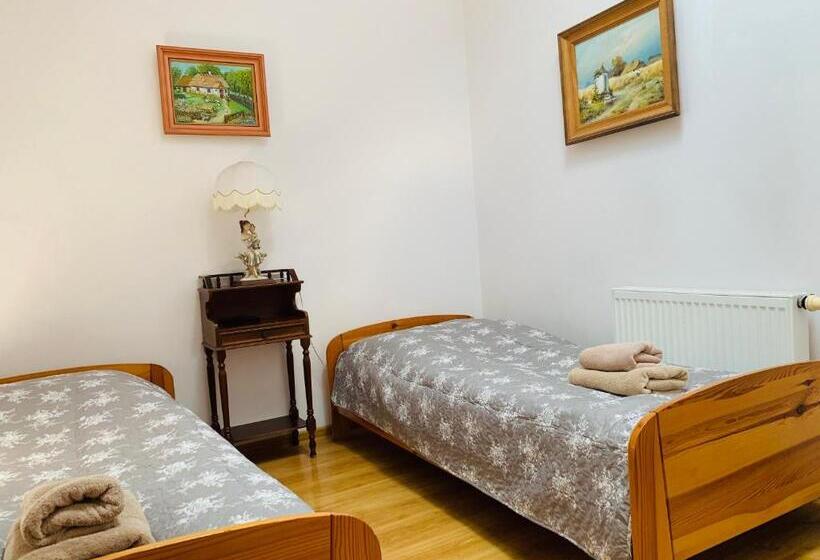 هاستل Kamienica Biała