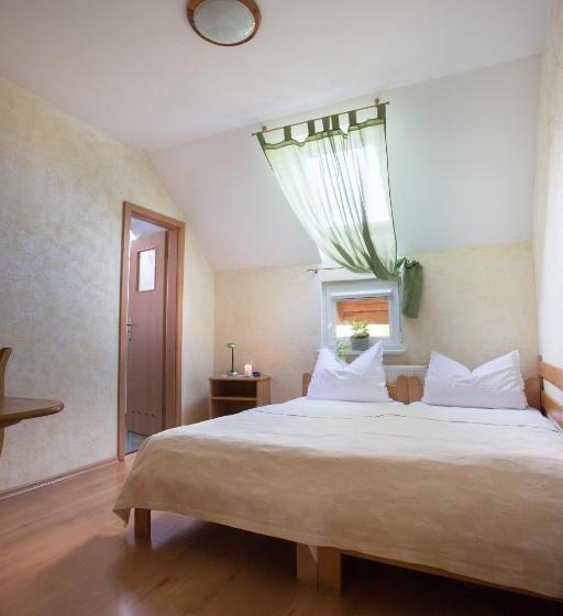 호스텔 Karczma Taberska