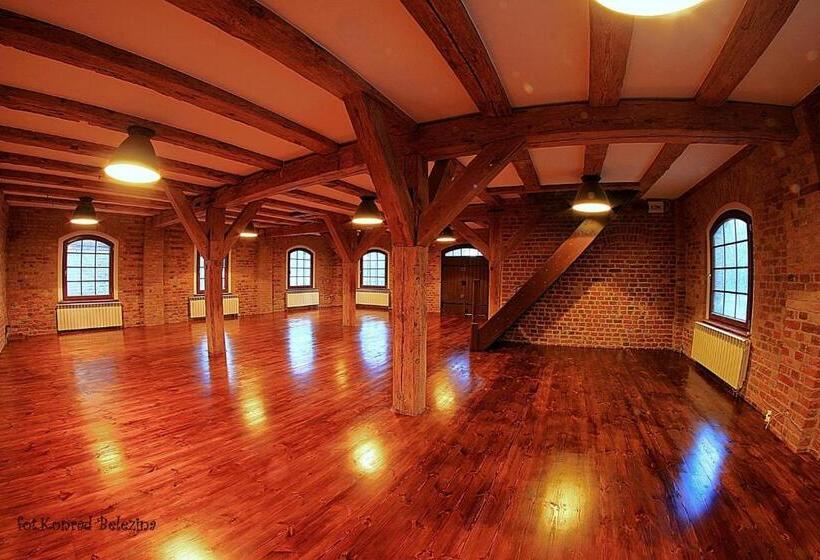 Общежитие Miodosytnia