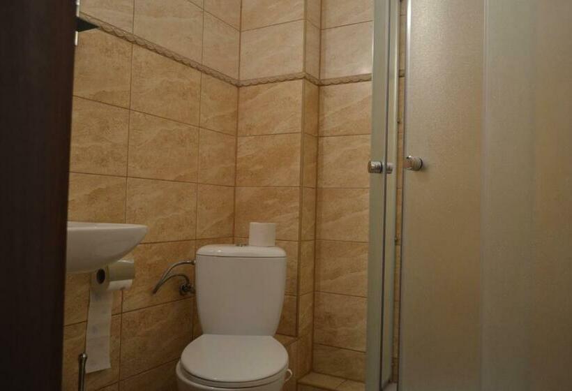 הוסטל Noclegi Capitto