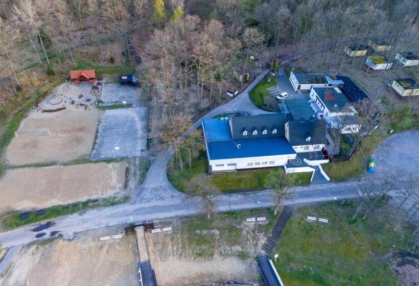 ユースホステル Pokoje Hotelowe Nad Jeziorem Jelen