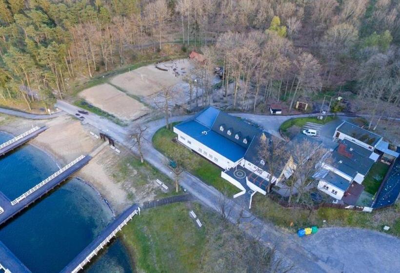 ユースホステル Pokoje Hotelowe Nad Jeziorem Jelen