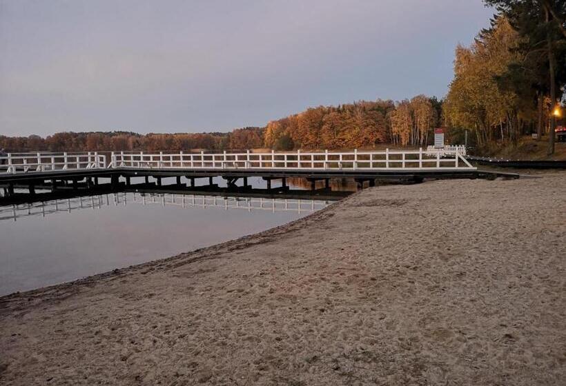 ユースホステル Pokoje Hotelowe Nad Jeziorem Jelen