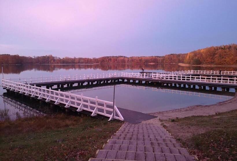 ユースホステル Pokoje Hotelowe Nad Jeziorem Jelen