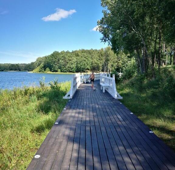 ユースホステル Pokoje Hotelowe Nad Jeziorem Jelen