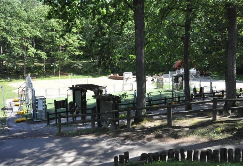 ユースホステル Pokoje Hotelowe Nad Jeziorem Jelen