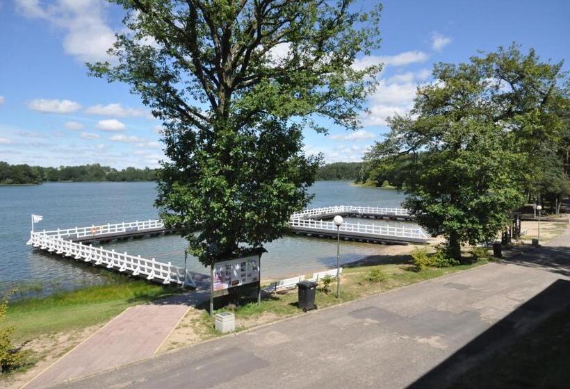 ユースホステル Pokoje Hotelowe Nad Jeziorem Jelen