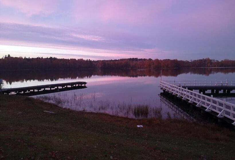 ユースホステル Pokoje Hotelowe Nad Jeziorem Jelen