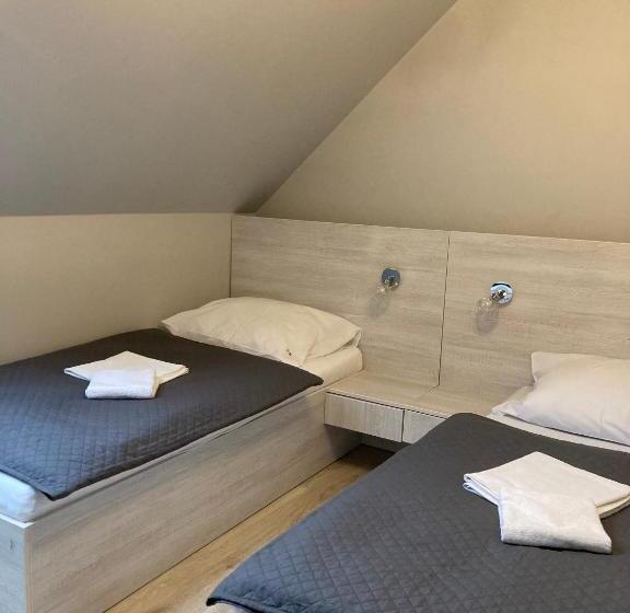 旅馆 Restauracja  Zajazd Trzech Braci