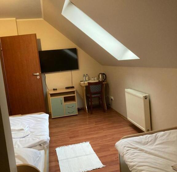 旅馆 Restauracja  Zajazd Trzech Braci