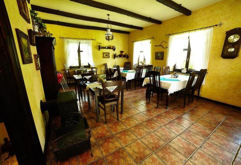 ユースホステル Stylowy Zajazd Pod Czarnym Kogutem