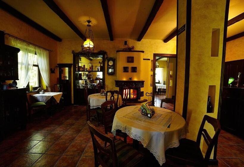 ユースホステル Stylowy Zajazd Pod Czarnym Kogutem