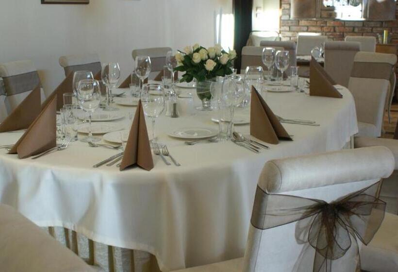 Общежитие Woda Na Młyn Gościniec Dla Przyjaciół 2 Sp Z Oo