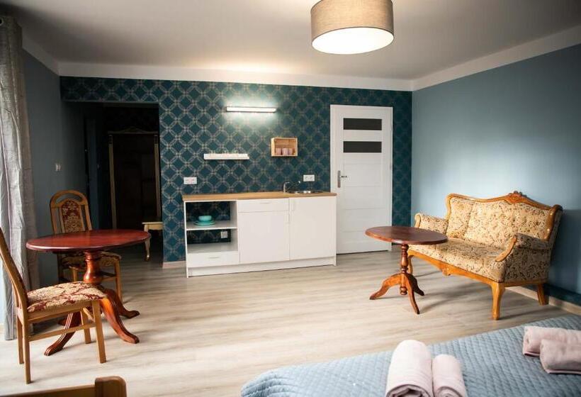 הוסטל Zajazd Bombonierka