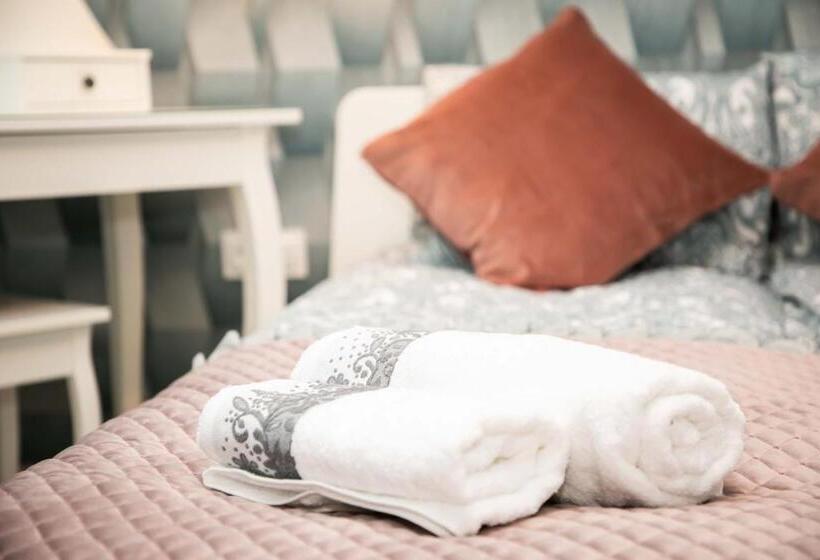 הוסטל Zajazd Bombonierka