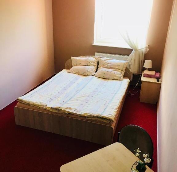 هاستل Zajazd Hubus