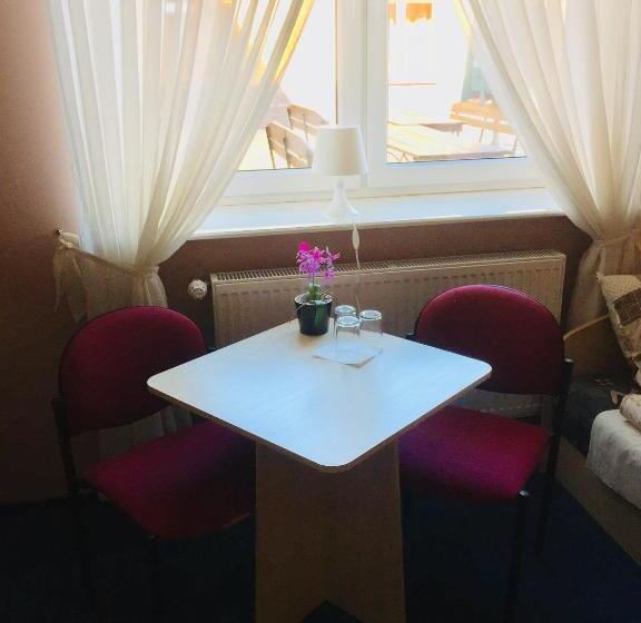 هاستل Zajazd Hubus