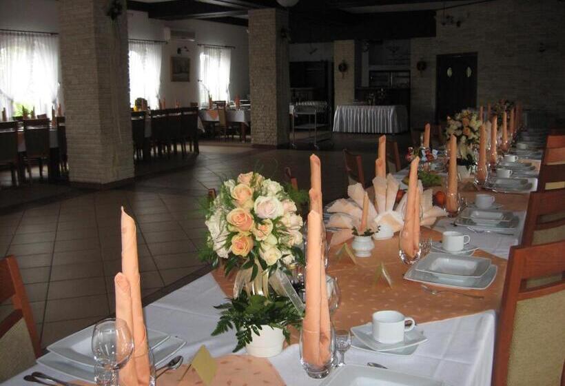 호스텔 Zajazd Idylla