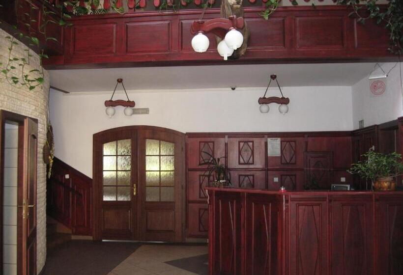 호스텔 Zajazd Idylla