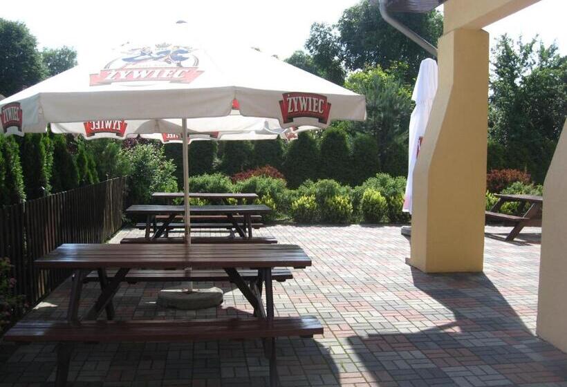 호스텔 Zajazd Idylla