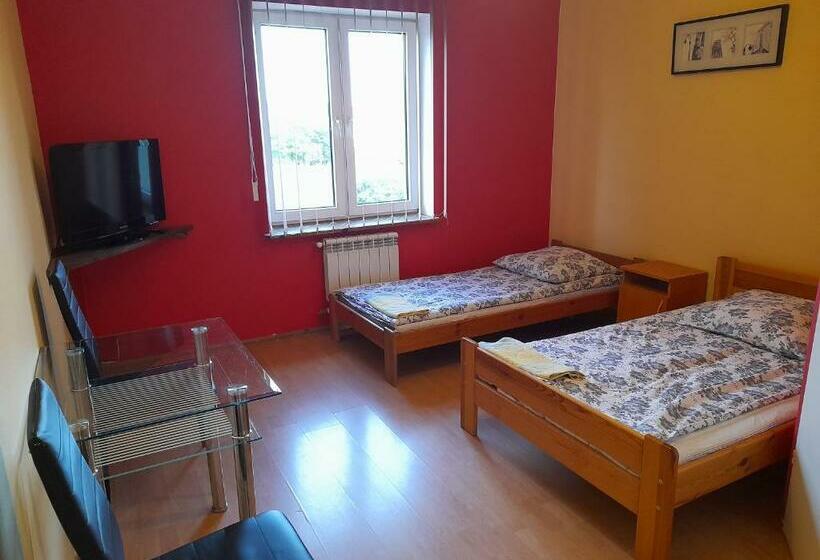 הוסטל Zajazd Morfeusz