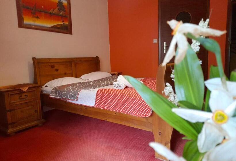 הוסטל Zajazd Pod Chmurką