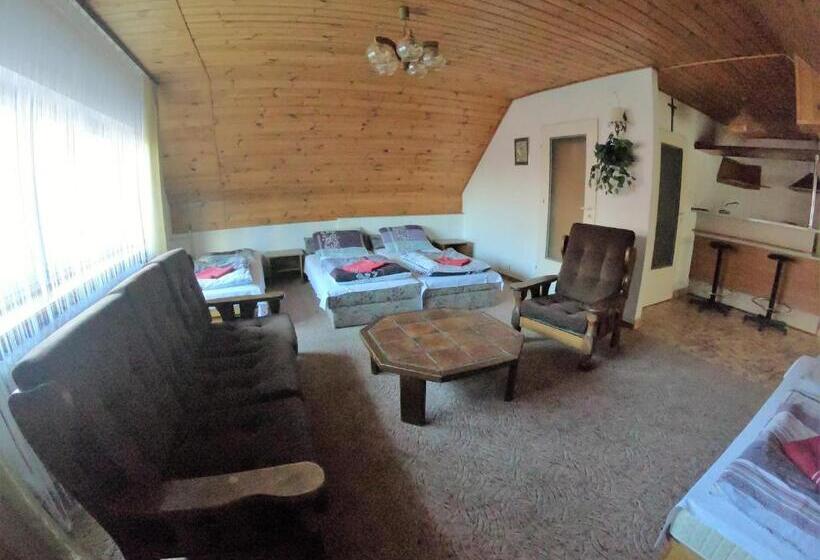 Общежитие Zajazd Tip Top